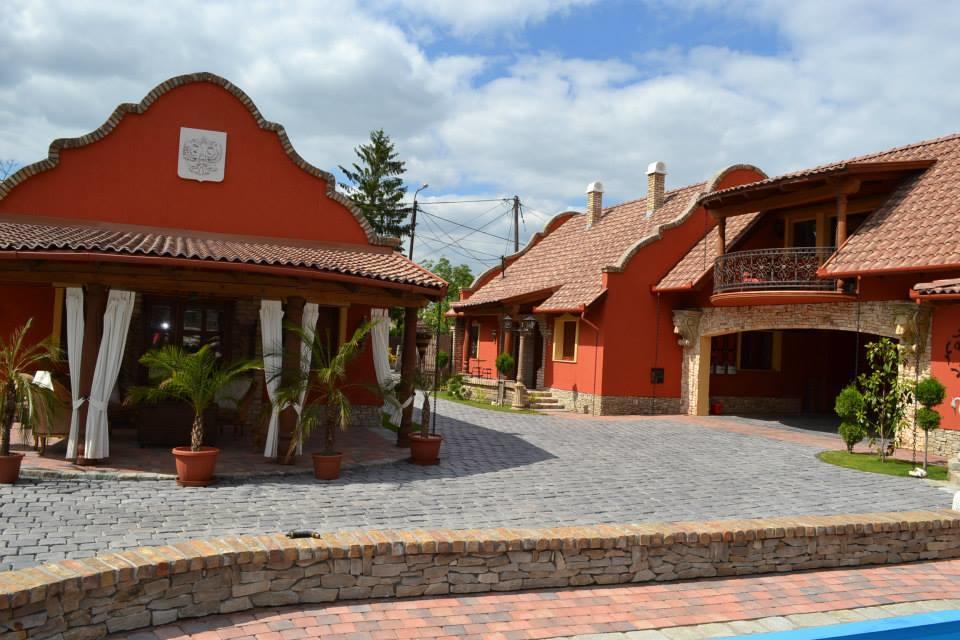 Villa Medici Vendeghaz Kiskoros Ngoại thất bức ảnh