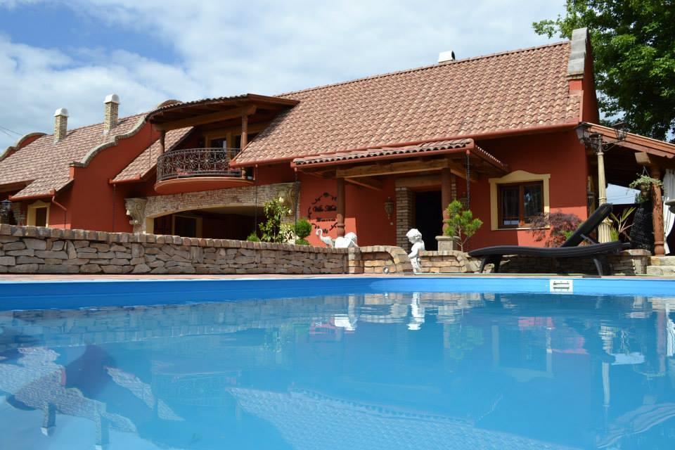 Villa Medici Vendeghaz Kiskoros Ngoại thất bức ảnh