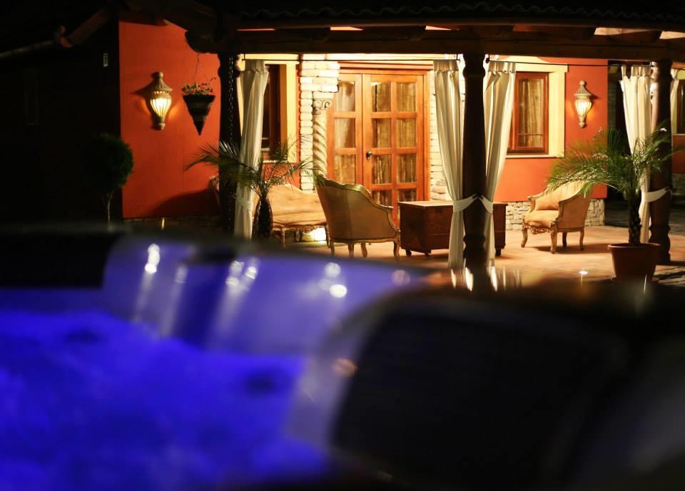 Villa Medici Vendeghaz Kiskoros Ngoại thất bức ảnh