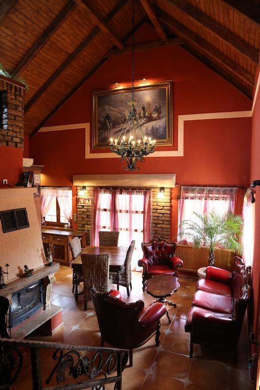 Villa Medici Vendeghaz Kiskoros Phòng bức ảnh