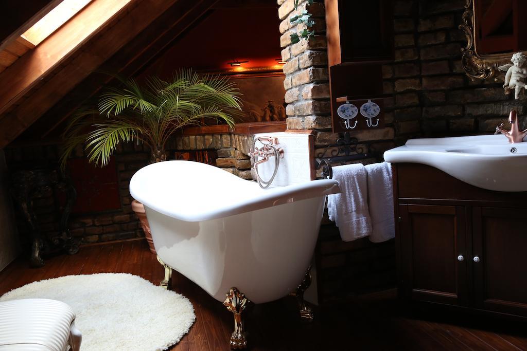 Villa Medici Vendeghaz Kiskoros Phòng bức ảnh